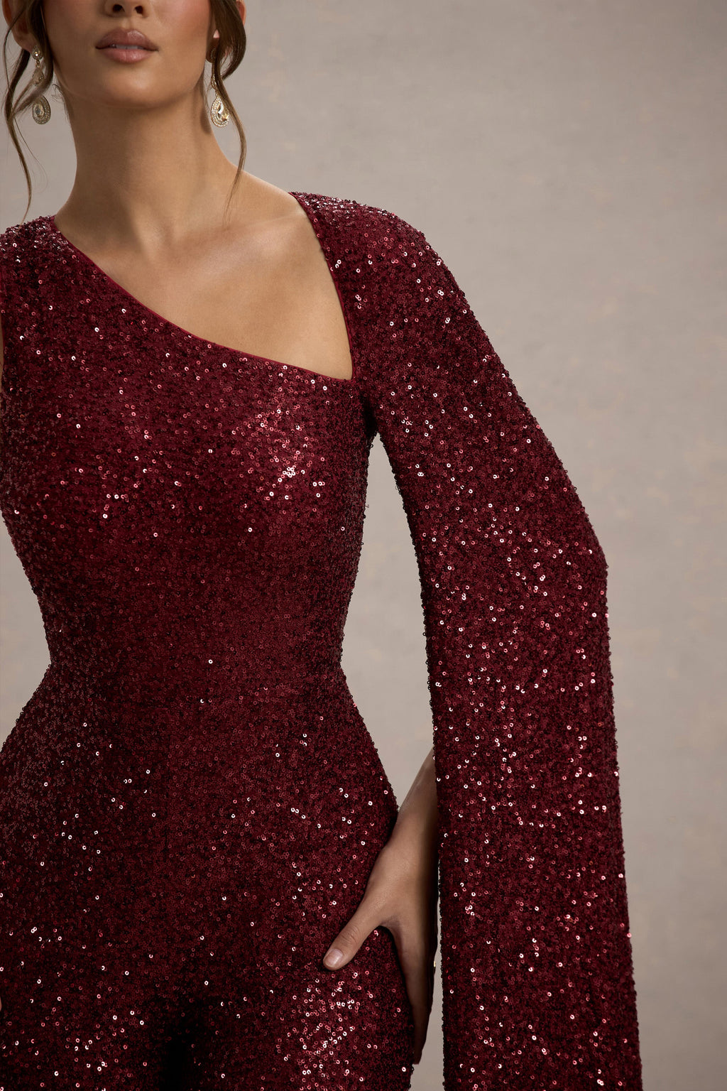 Star Seeker | Port Sequin One-Shoulder Cape Sleeve Jumpsuit