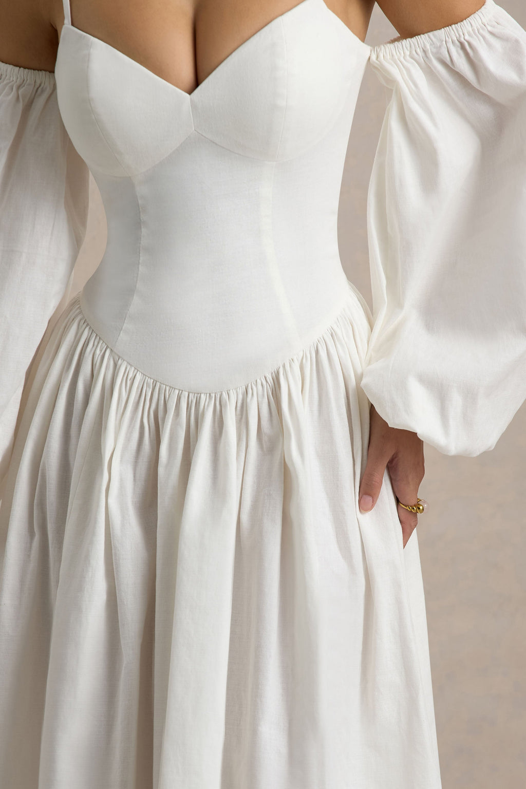 Macie | Cream Sweetheart Midi Dress With Balloon Sleeves