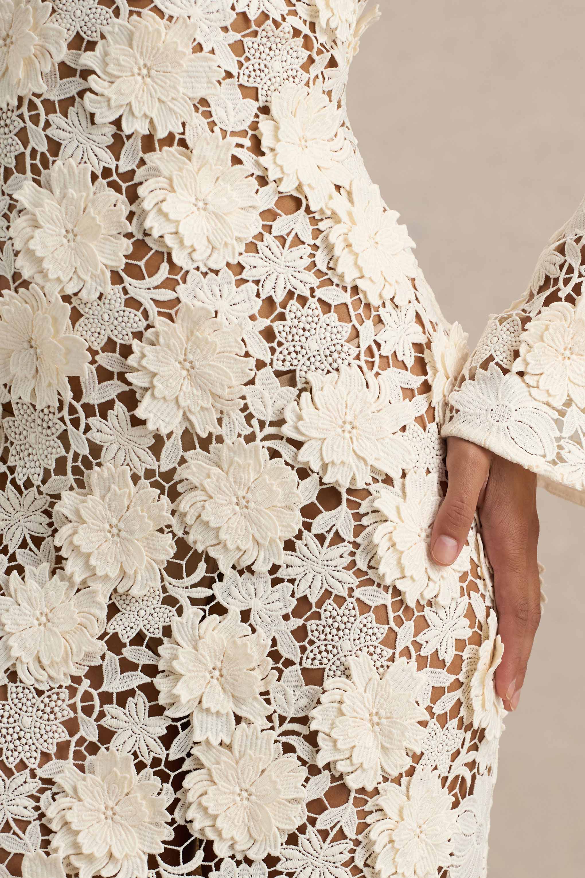 Viper | Cream Lace Long-Sleeve Maxi Dress