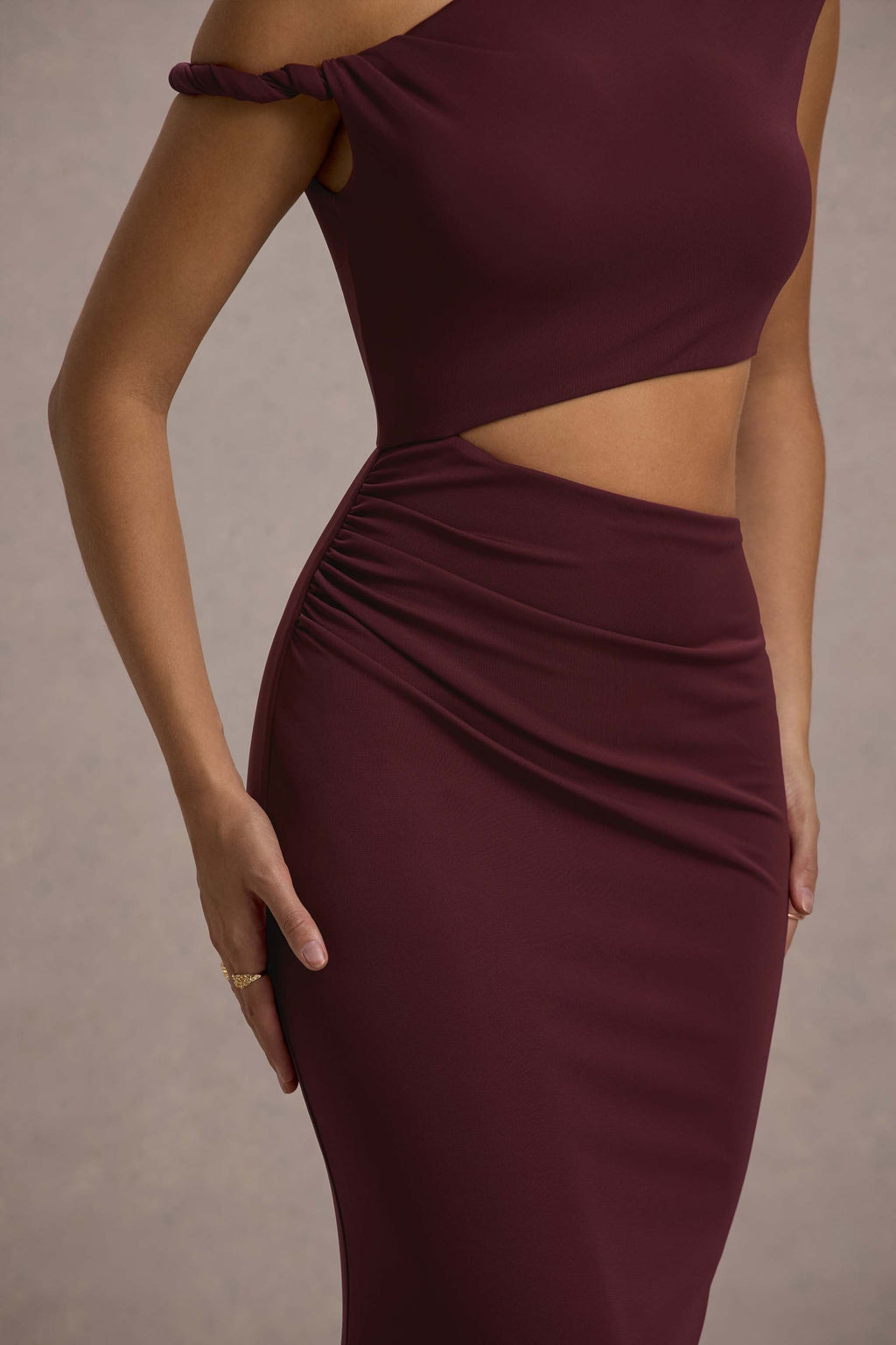 Thaliana | Port Cut-Out Open-Back Maxi Dress