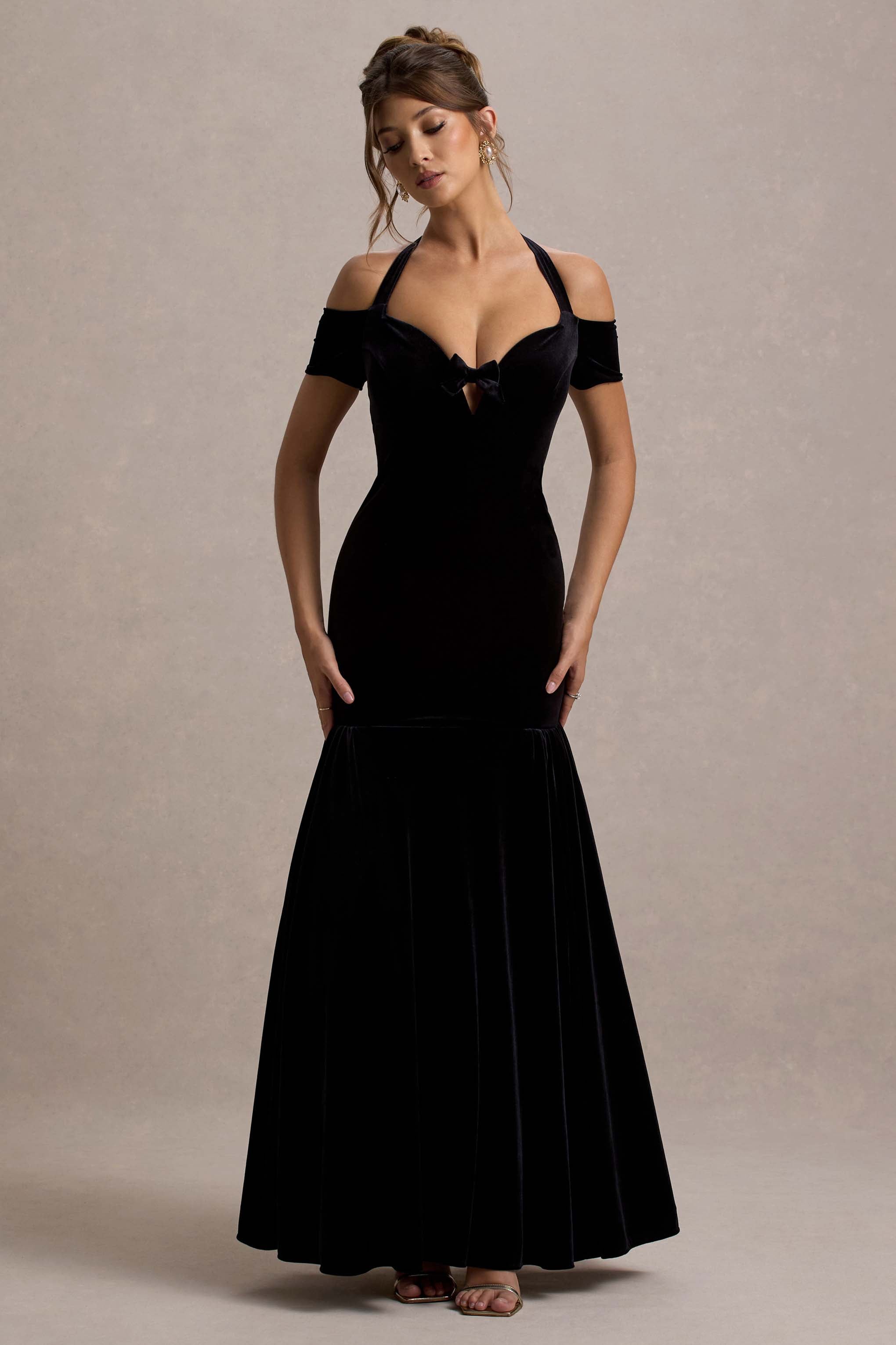 Nominee | Black Velvet Halter-Neck Maxi Dress